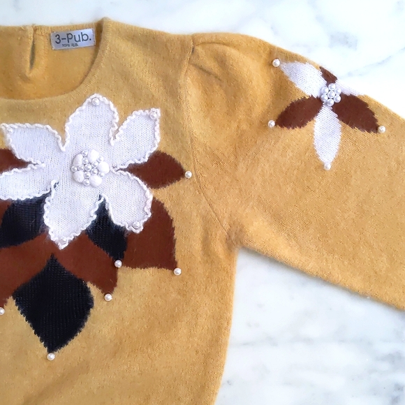 NWOT. Woman's Wool/Angora sweater with multi color embroidery and pearls. - Picture 5 of 5